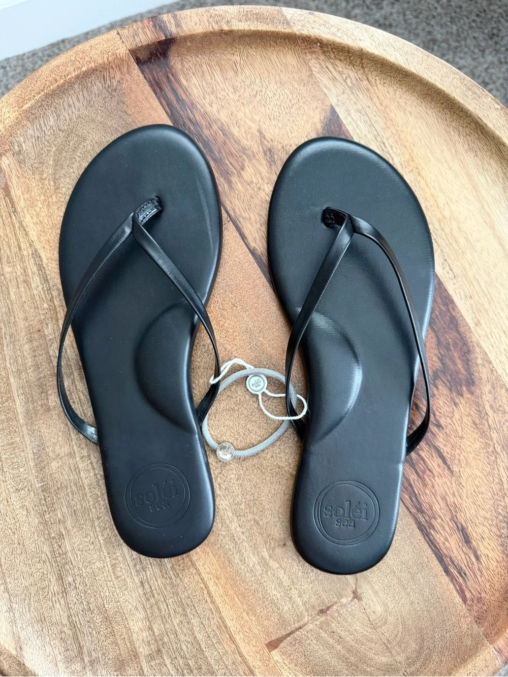 NEW Solei Sea Around Town Flip Flops Size 38